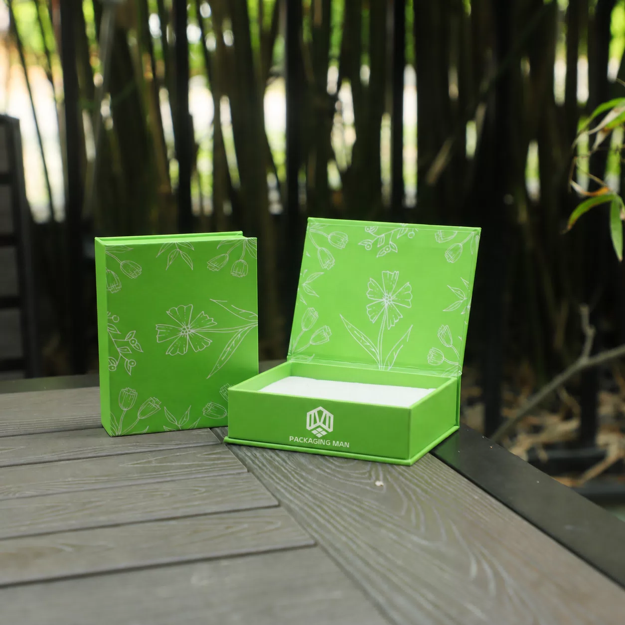 Custom green paper gift box packaging