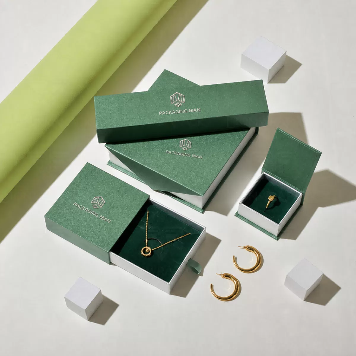 Green rigid gift boxes with jewelry