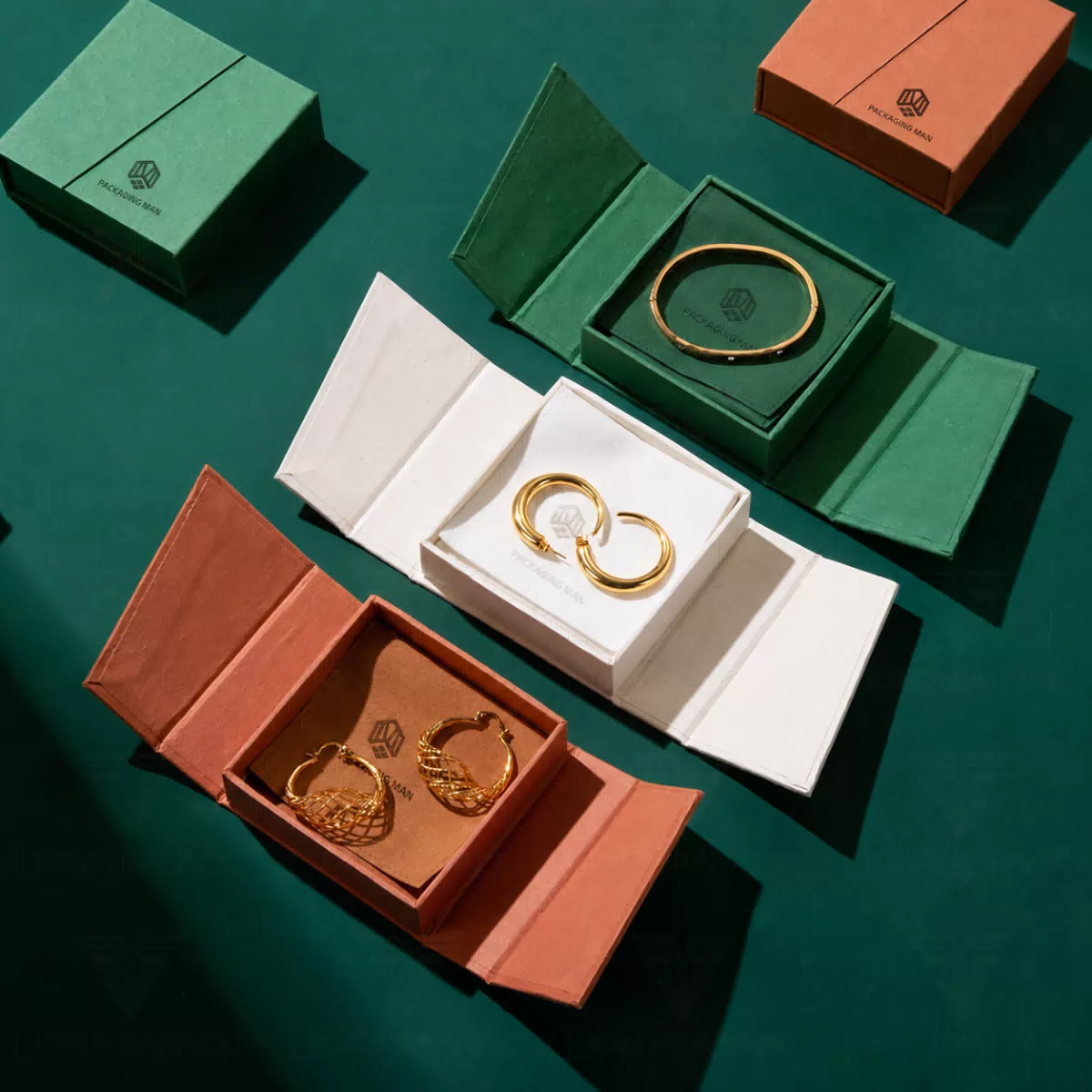 Open rigid gift boxes with jewelry inserts