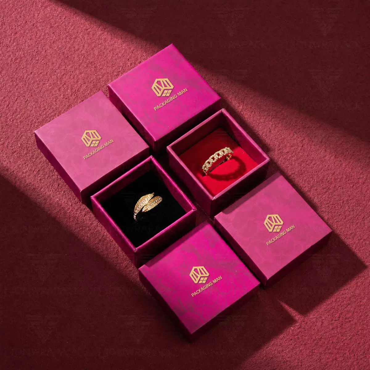 Magenta jewelry gift boxes open view
