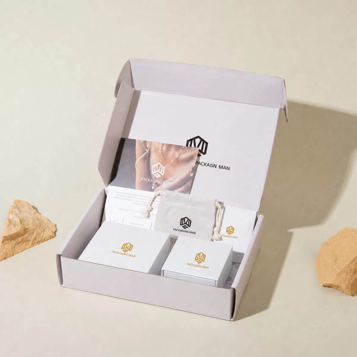 Custom White Gift Box Packaging Set