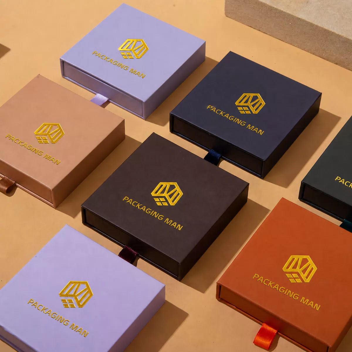 Closed multi-color drawer box packaging