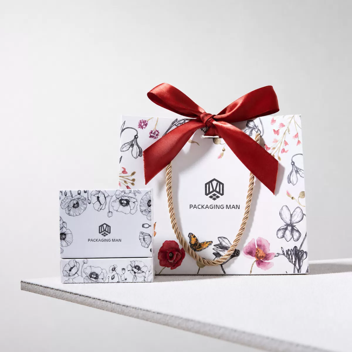 Floral gift box and paper bag set