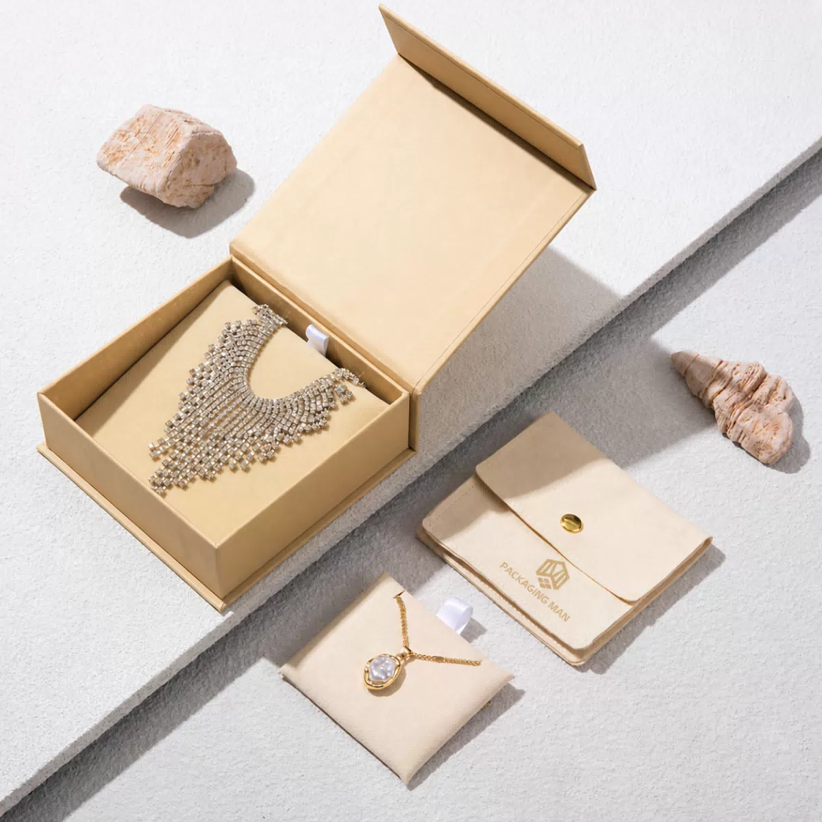 Beige hinged lid box with jewelry insert